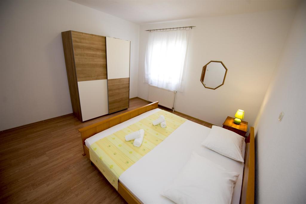 Apartments Meri 特罗吉尔 外观 照片